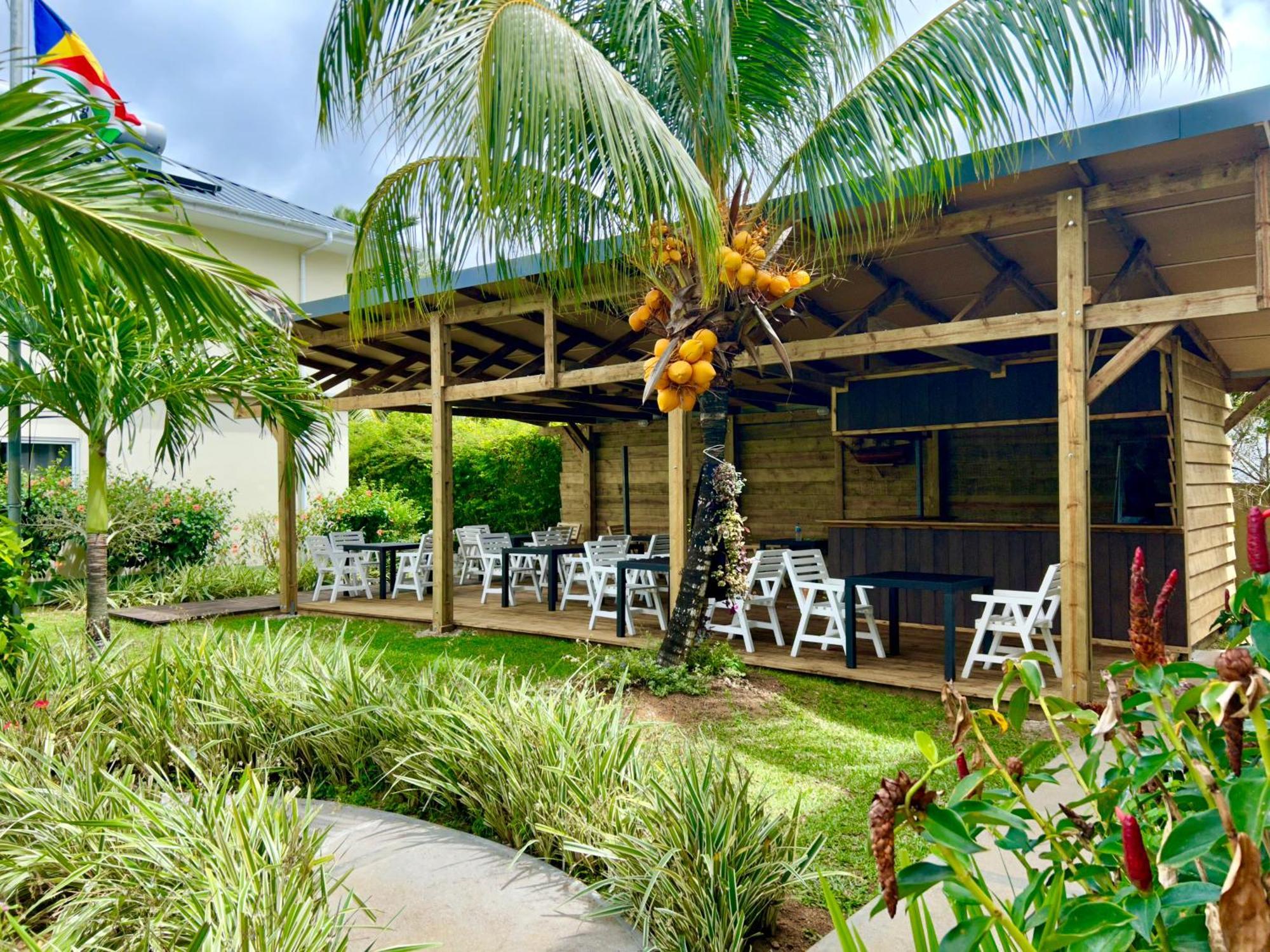 The Seaboards Apartments Seychelles Anse Royale Exteriör bild