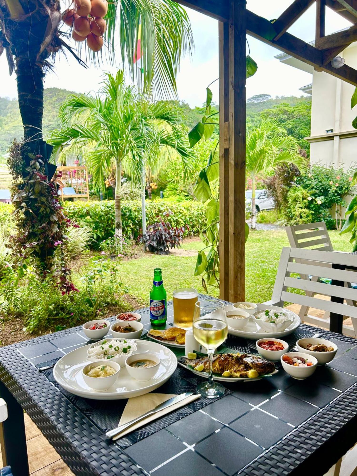 The Seaboards Apartments Seychelles Anse Royale Exteriör bild